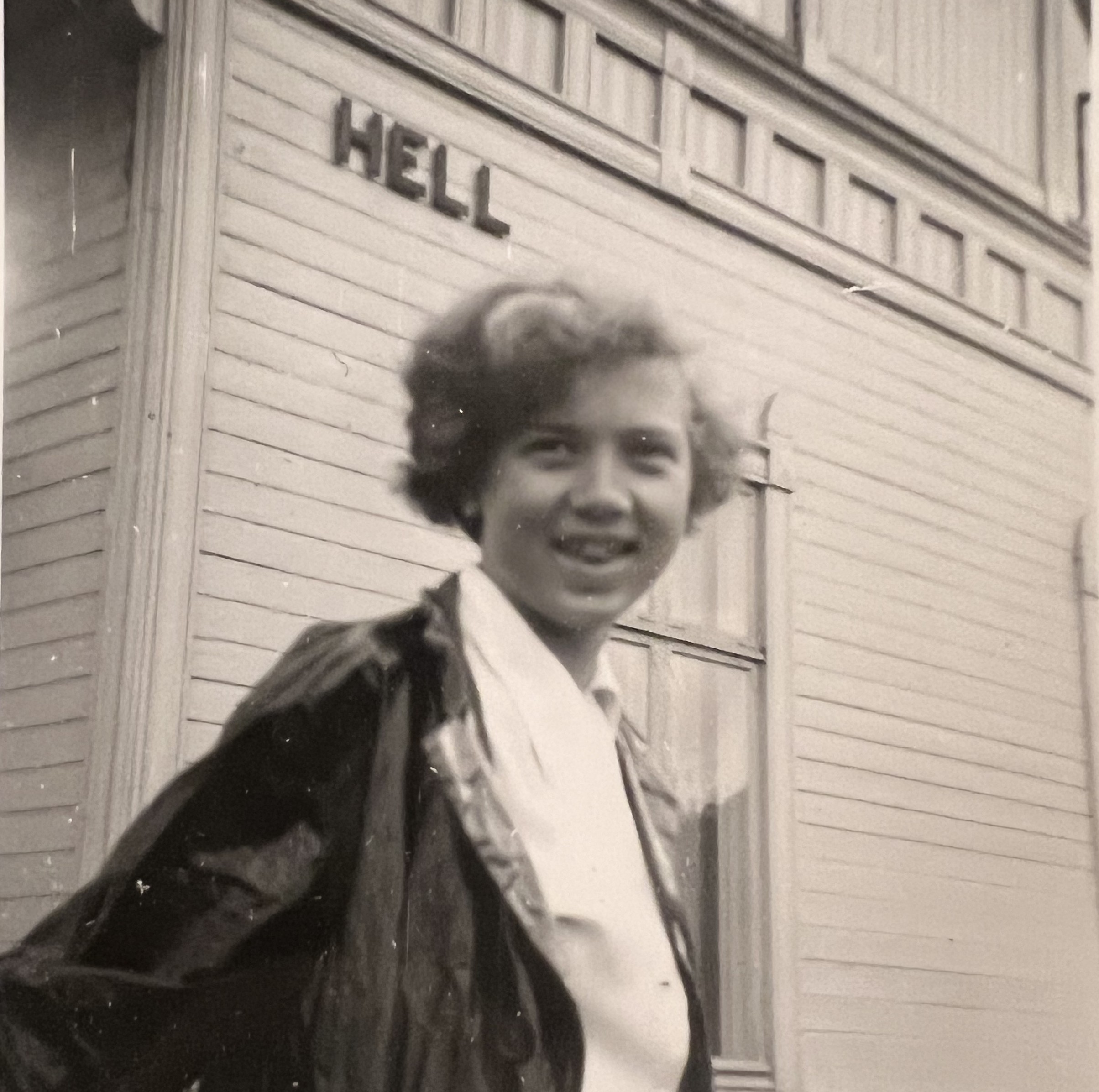 In hell? Da Målfrid og jeg syklet fra Oslo til Verdal for å delta på speiderleir. Vi var 17 år gamle og turen tok en uke. Foto: Målfrid Skard