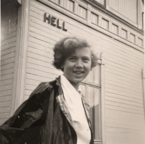 In hell? Da Målfrid og jeg syklet fra Oslo til Verdal for å delta på speiderleir. Vi var 17 år gamle og turen tok en uke. Foto: Målfrid Skard